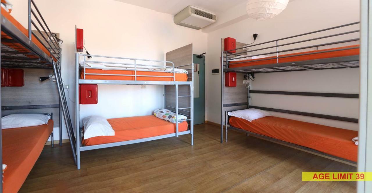 Jammin' Hostel & Bar רימיני מראה חיצוני תמונה